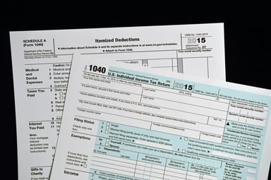 itemized tax form_GettyImages-513433834