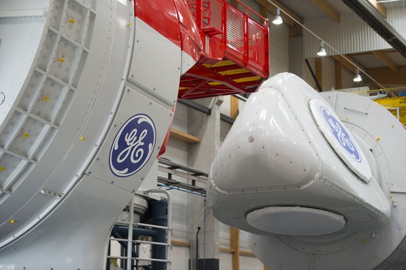 Components of a General Electric wind turbine 
