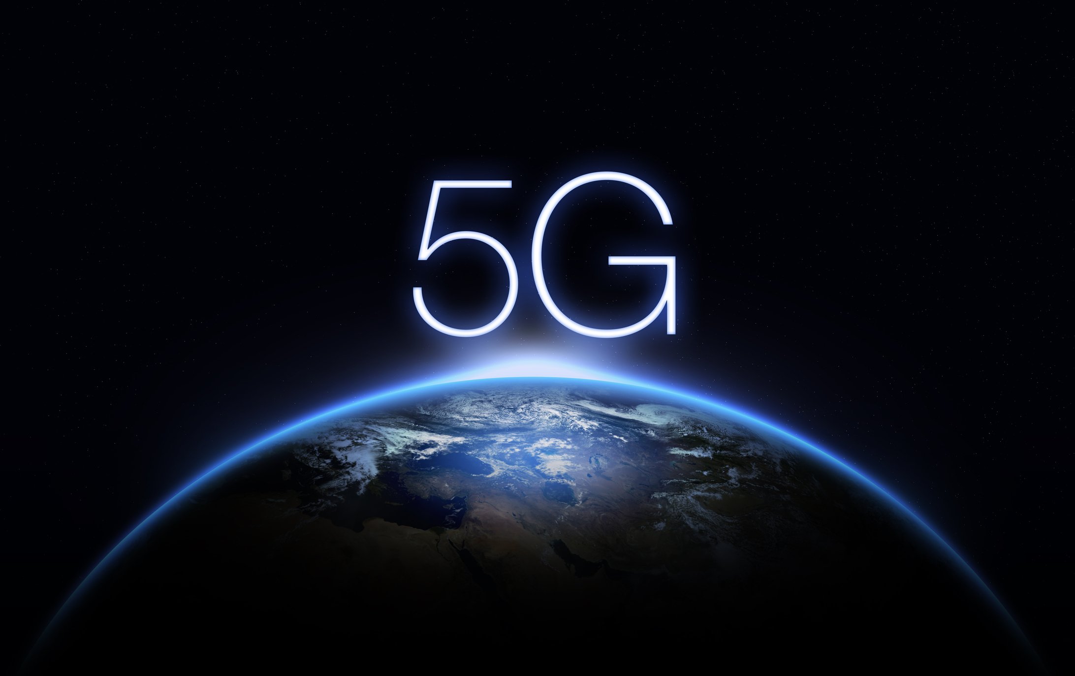 5G text above the earth.