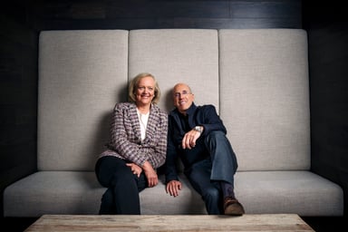qui02.katzenberg-and-whitman-couch