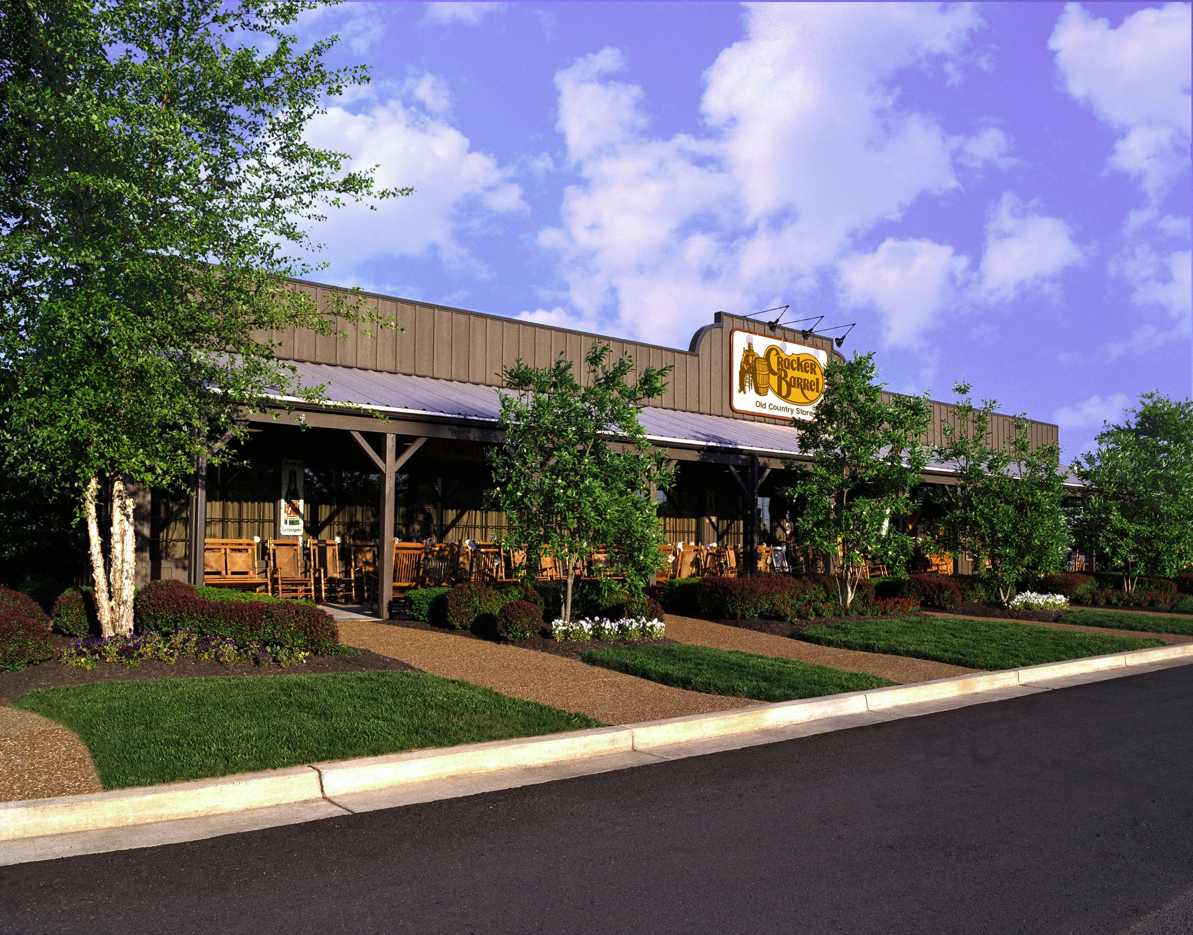 Exterior of a Cracker Barrel restaurant.