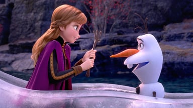 Anna gives Olaf his arm
