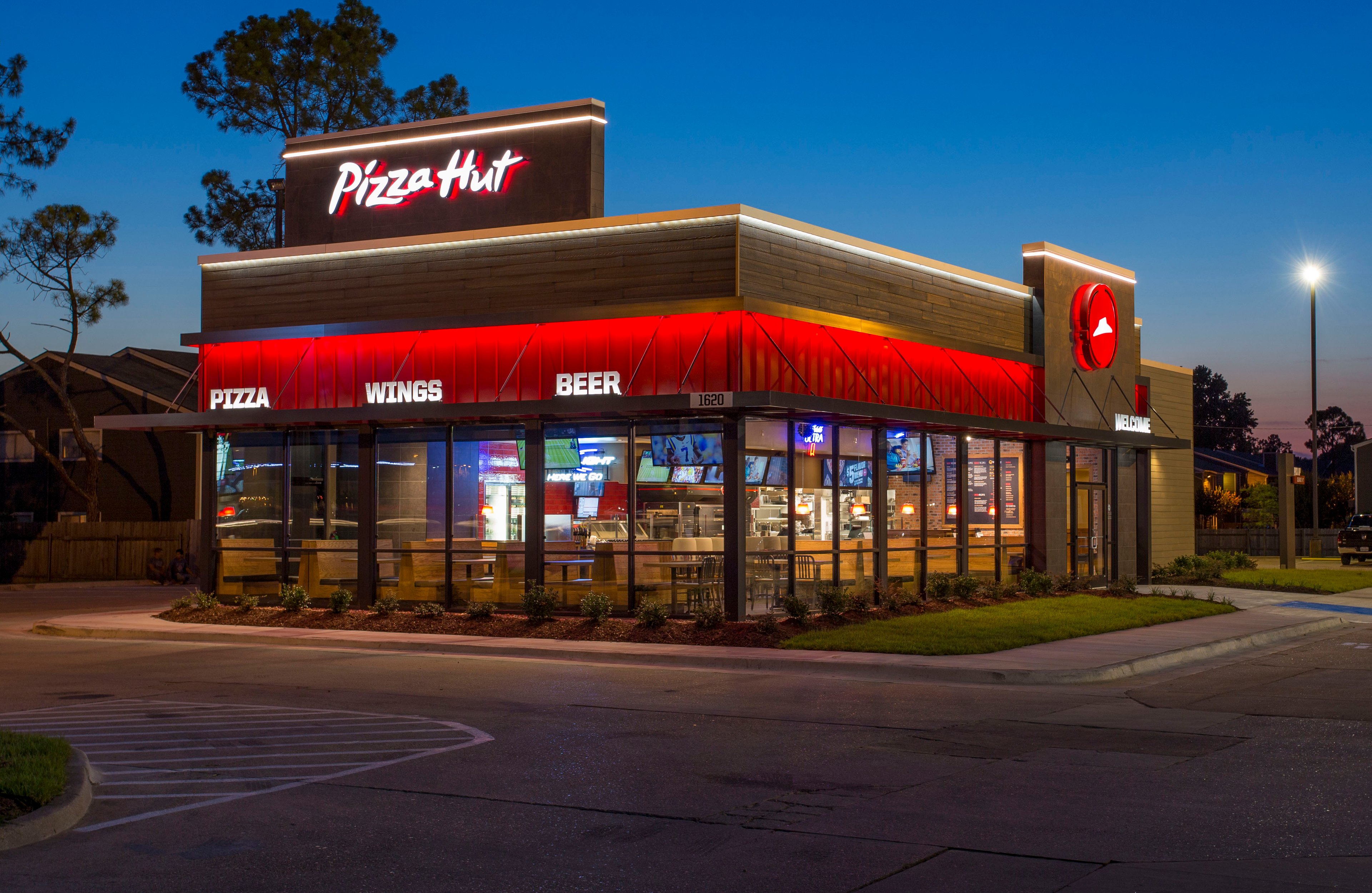 Exterior of a Pizza Hut