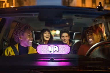 Lyft_sign-in-car-2020
