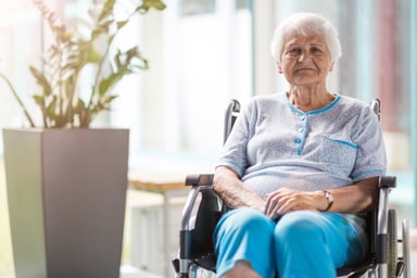 Older woman in wheelchair_GettyImages-1157106437