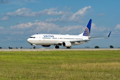 Airline-United Continental-UAL-Boeing 737
