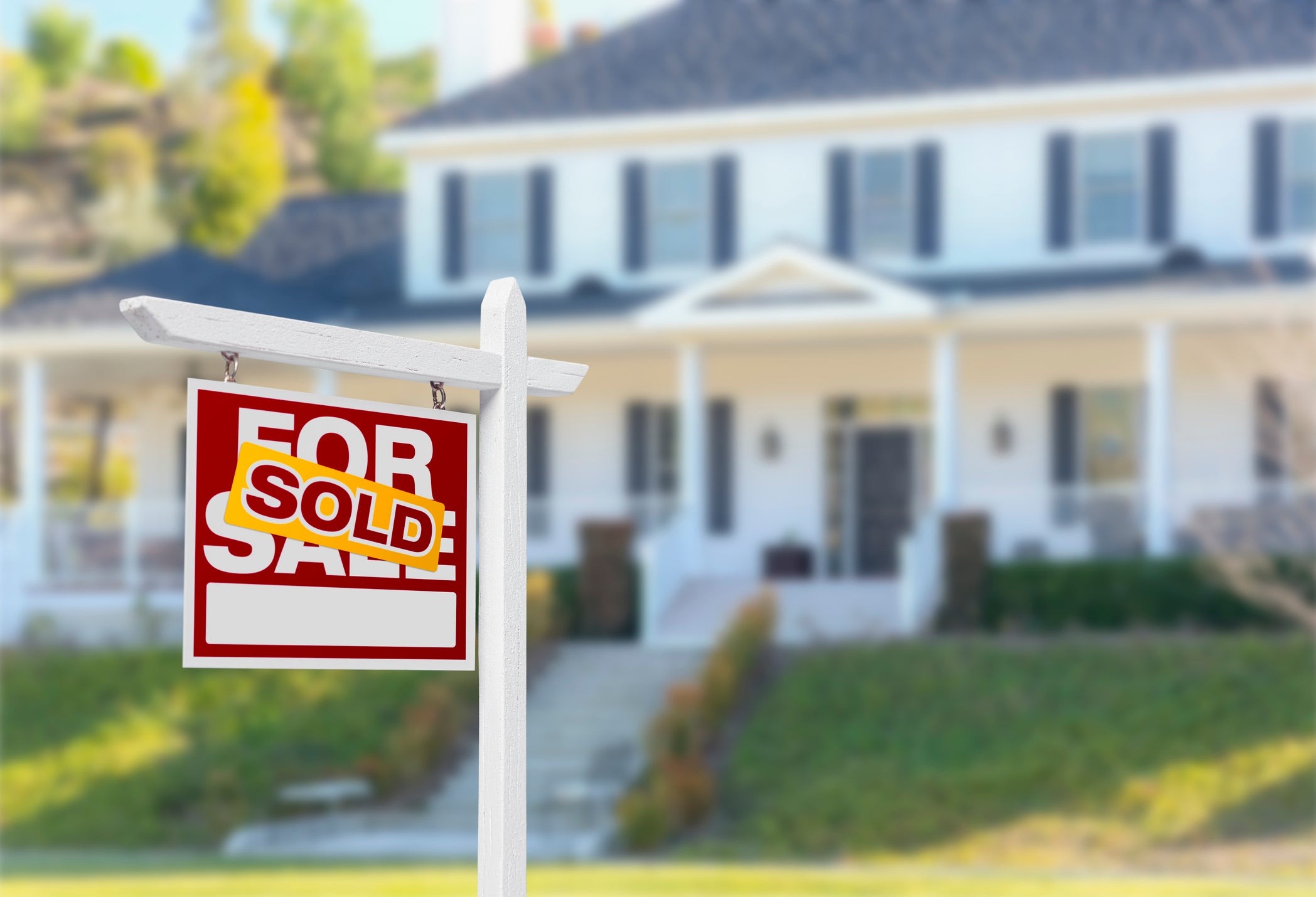 Gettyfor-sale-sign-sold
