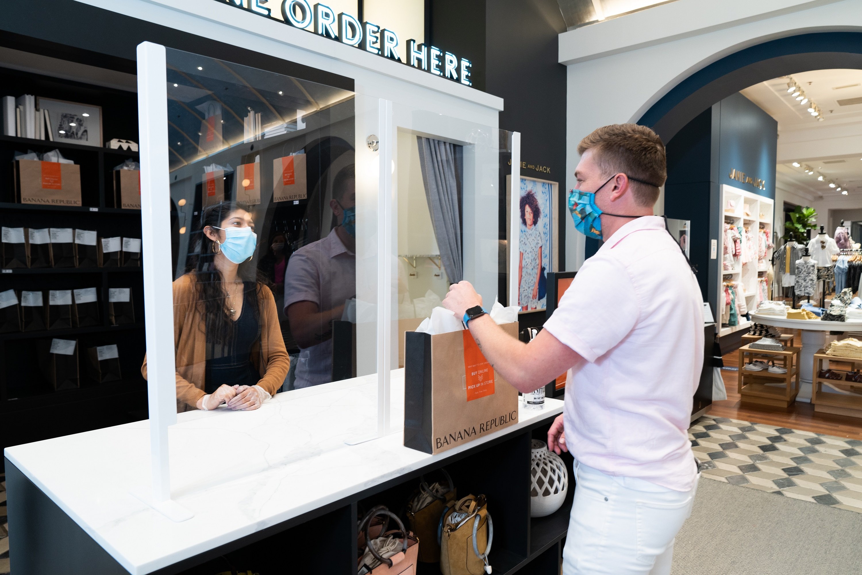 Gap customer picking up an order in-store.