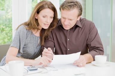 couple-reviewing-finances