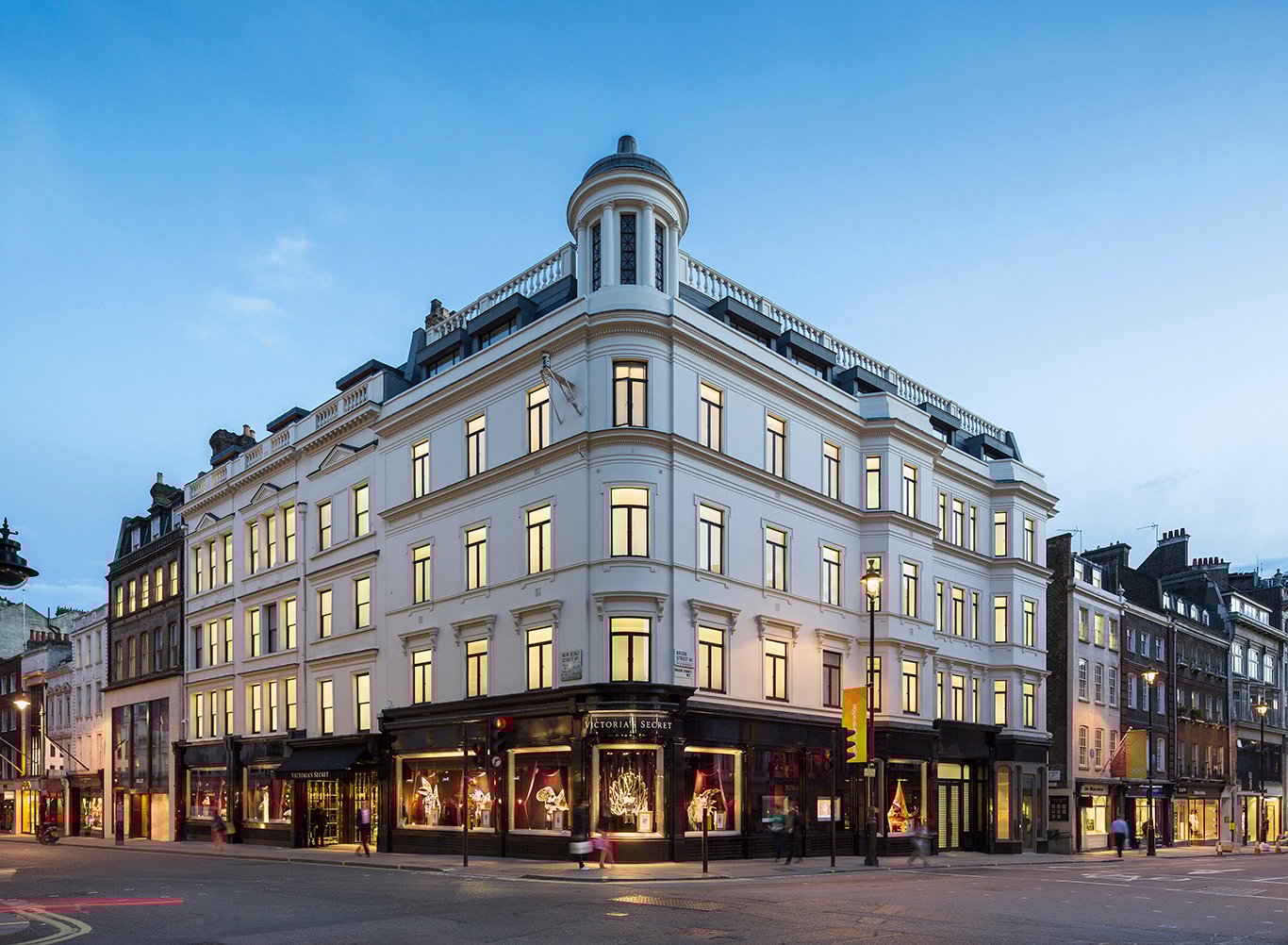 Exterior of a Victoria's Secret store