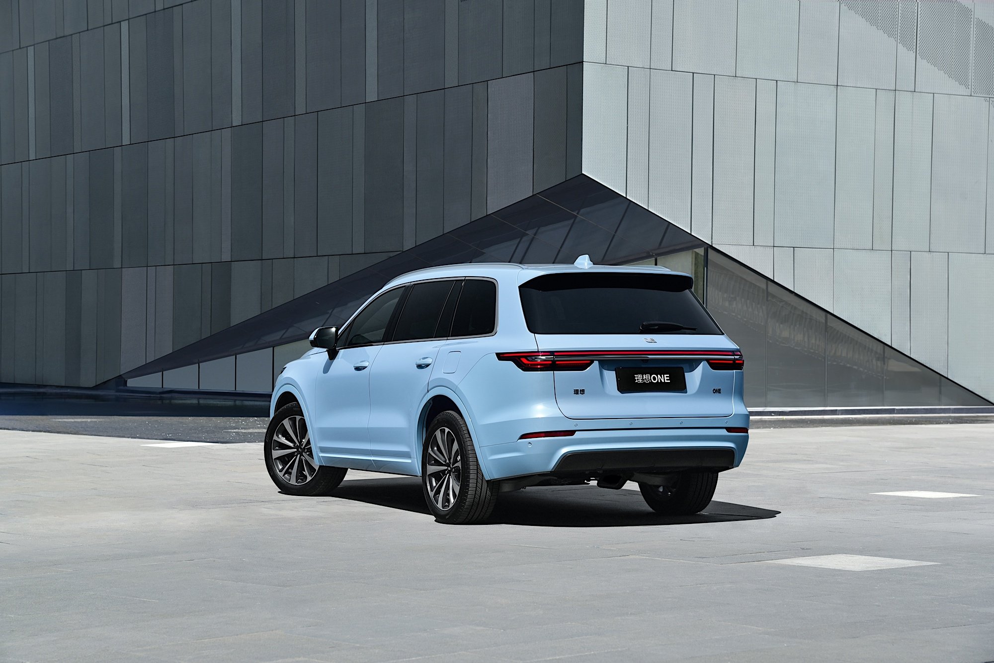 rear view of Li Auto One