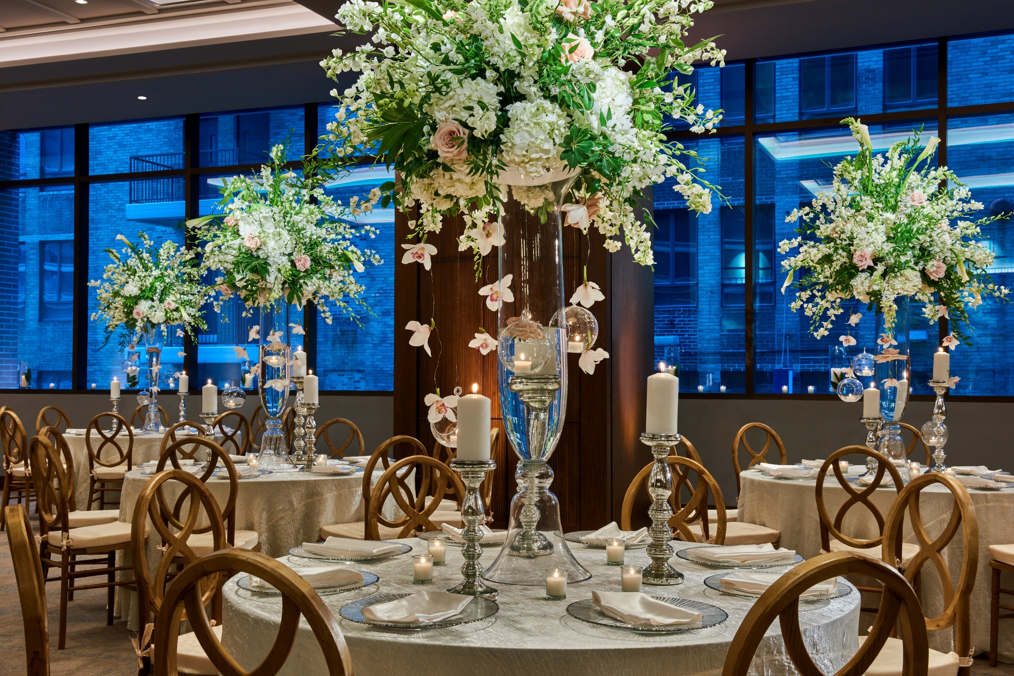 The dining room decorated for a wedding at the Hotel Centric in Philadelphia.