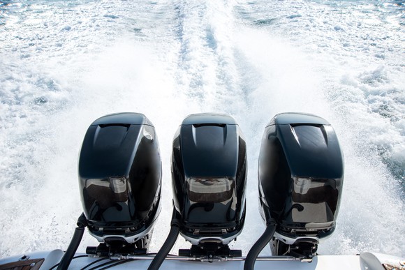 Outboard motors.