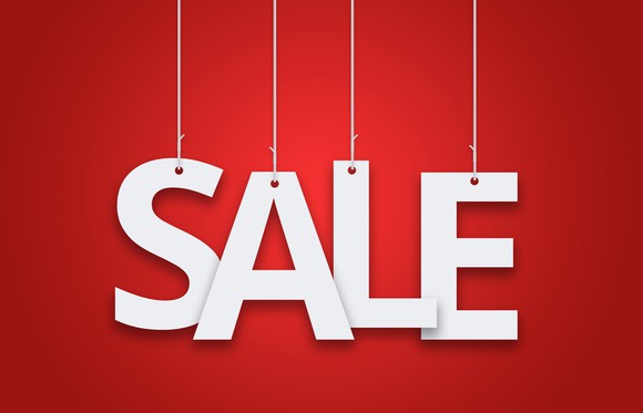 sale hanging sign in red color