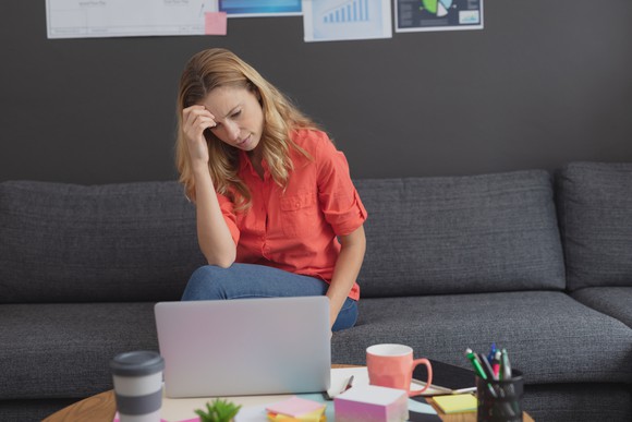 Individual investor at home wondering what to do.