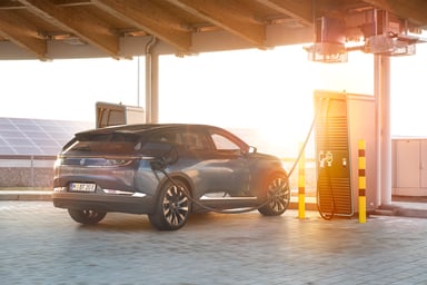 Byton-MByte-recharging