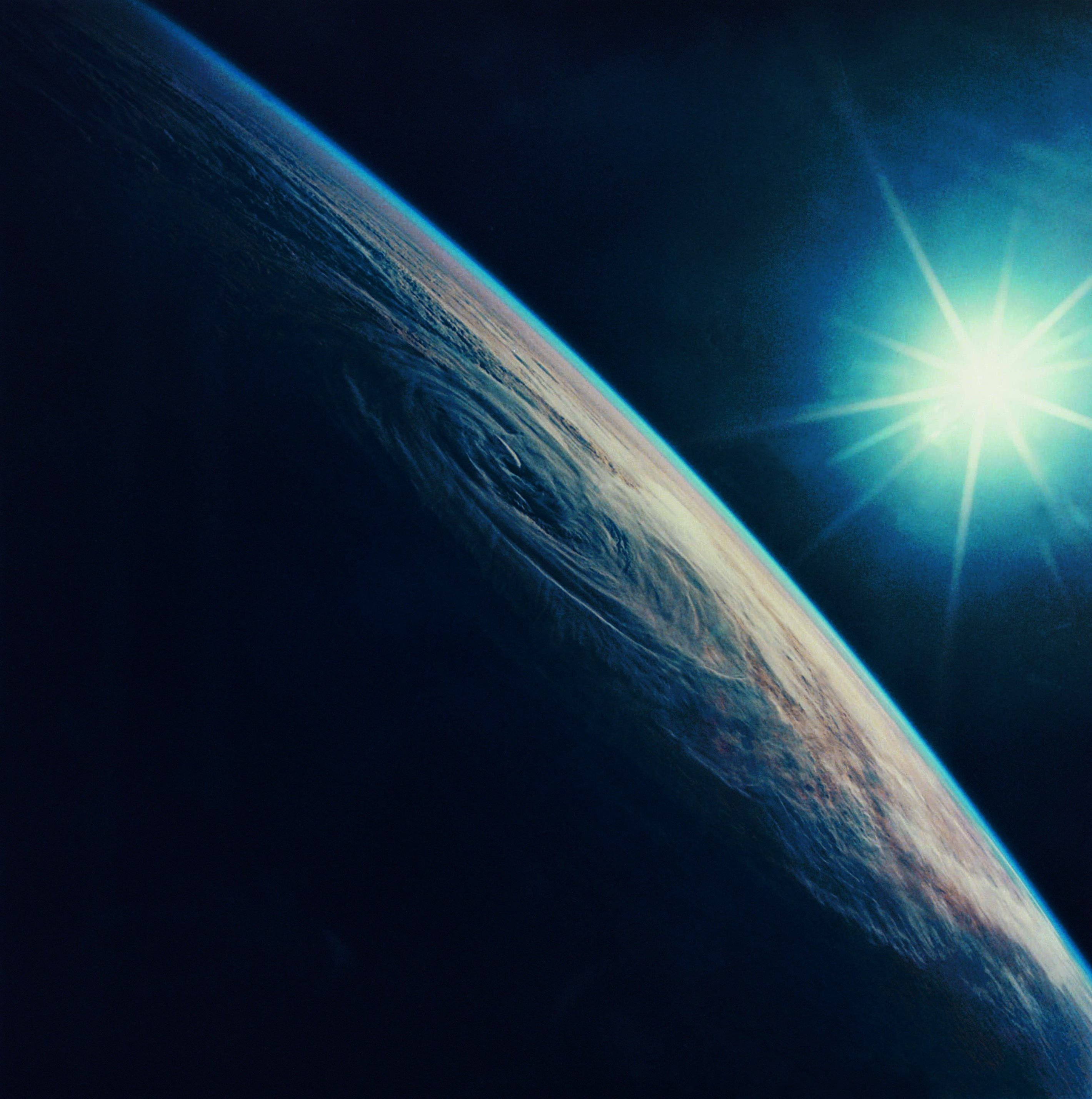 Earth GettyImages-dv028058