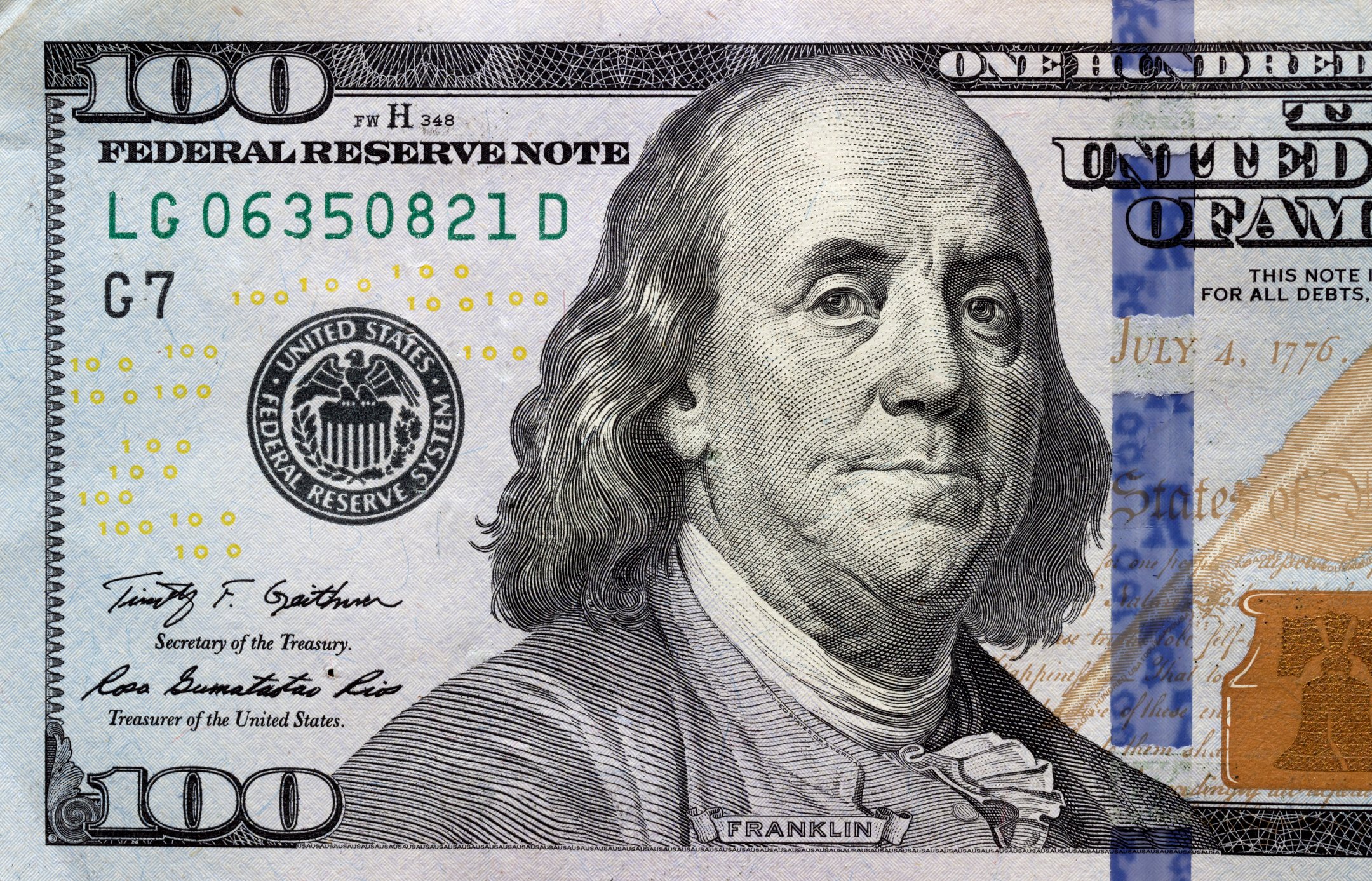 Hundred-dollar bill_GettyImages-628767816