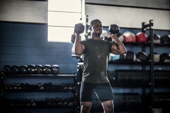 A man lifting weights