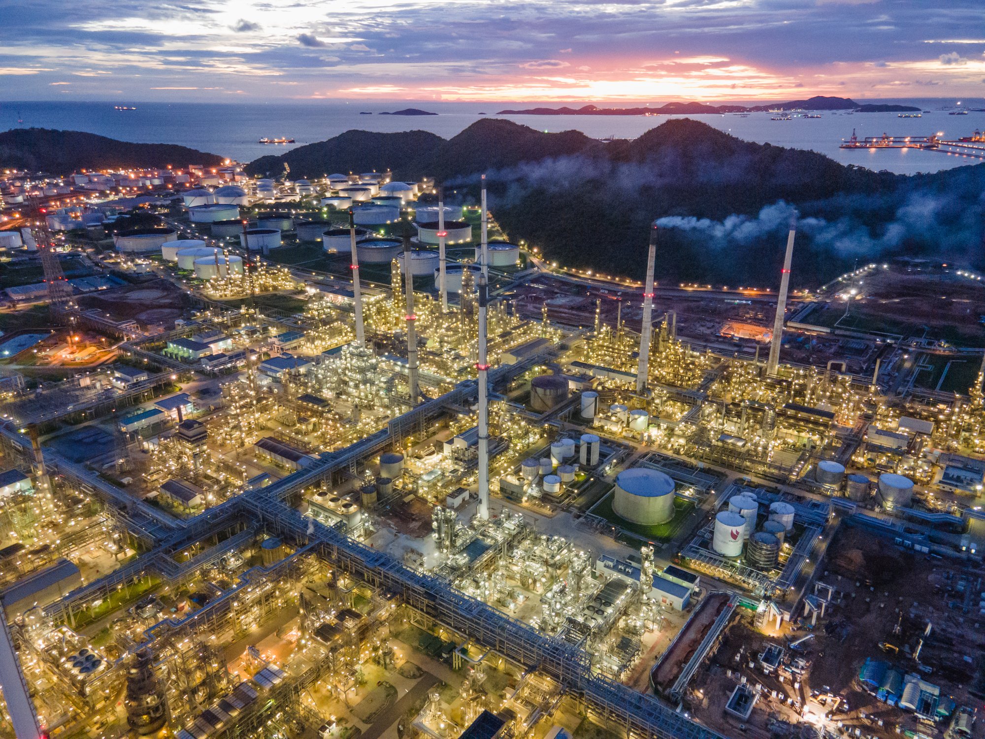 A refining plant at night