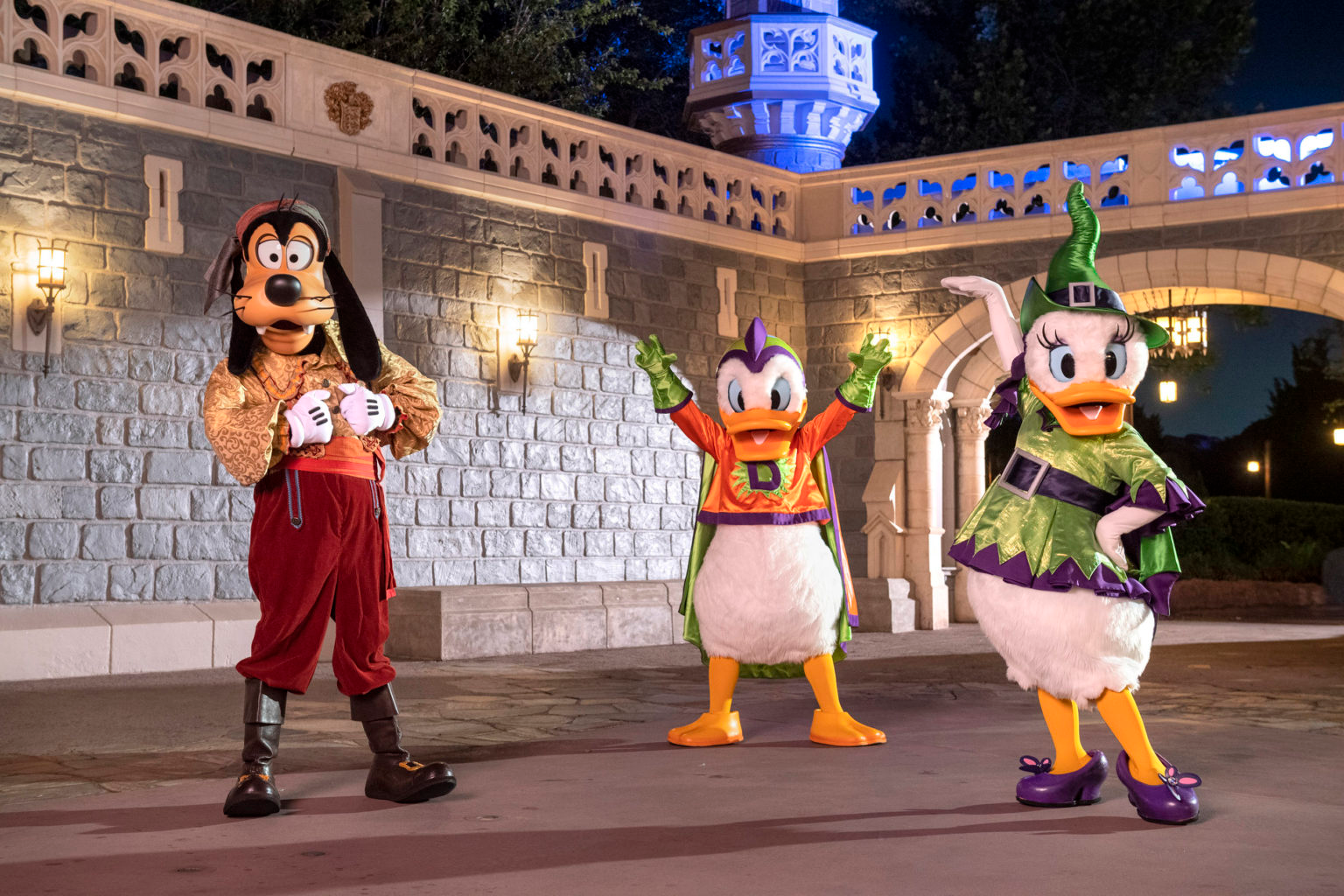 Goofy and Donald Duck dressed for an upcoming fall Halloween show
