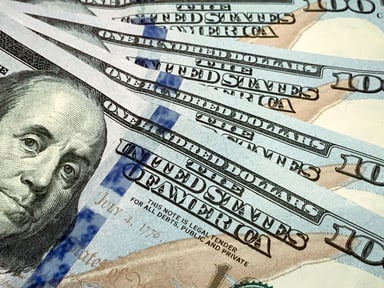 4 $100 bills