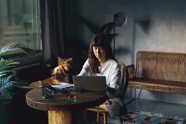 GettyImages-Freelancer working from home