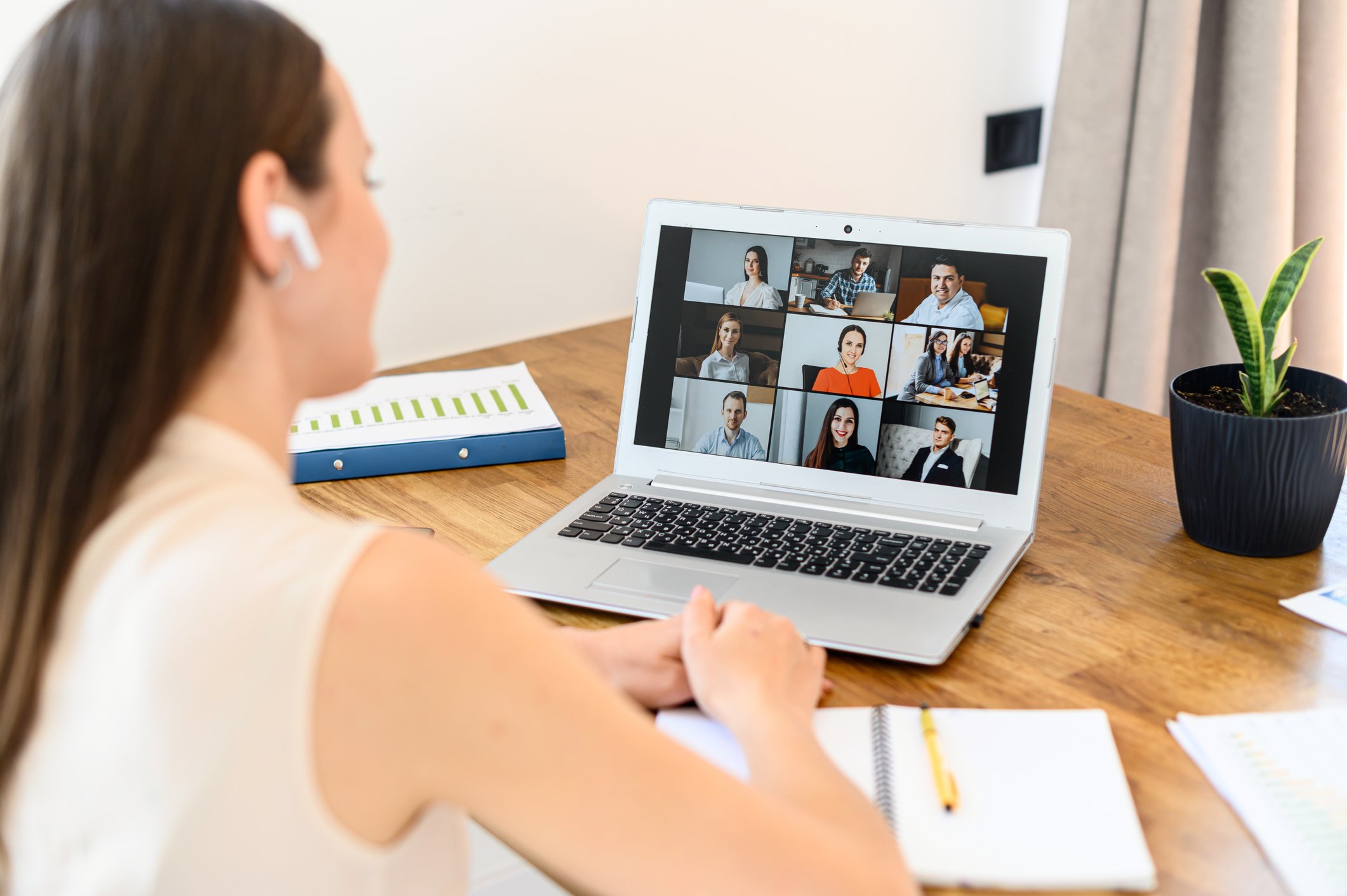 GettyImages-video meeting