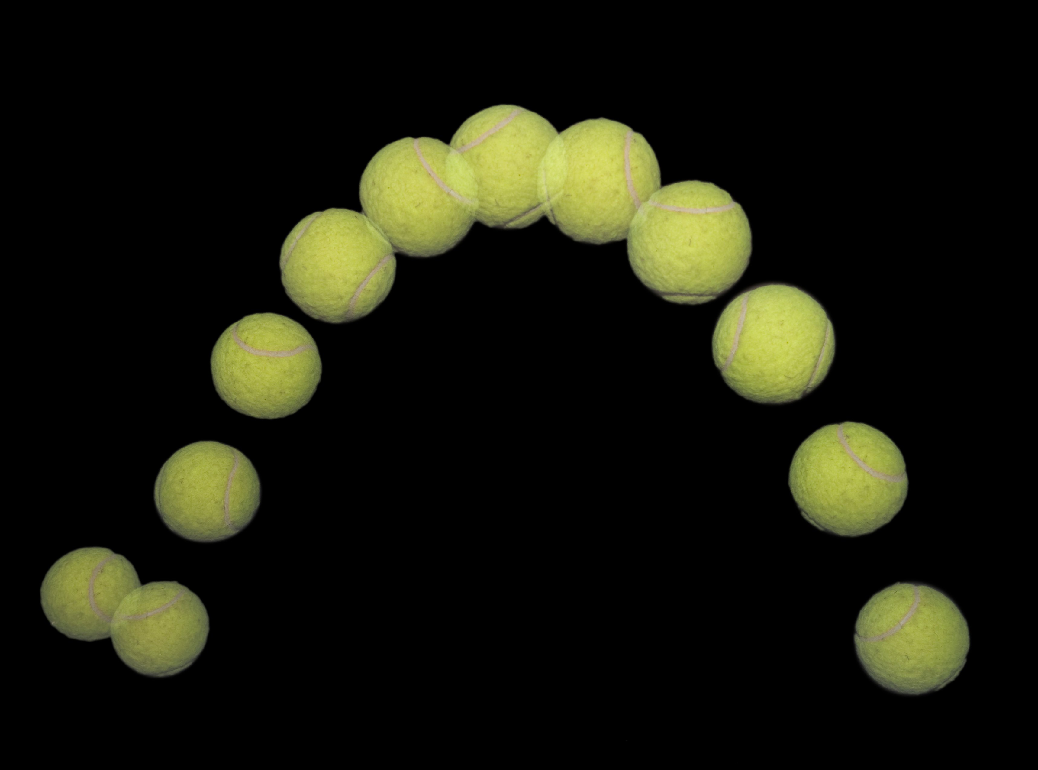 Stop motion photo of a bouncing tennis ball