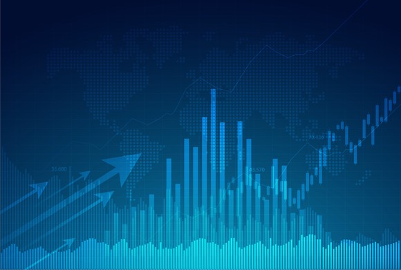 A bar chart and arrows on a dark blue background.