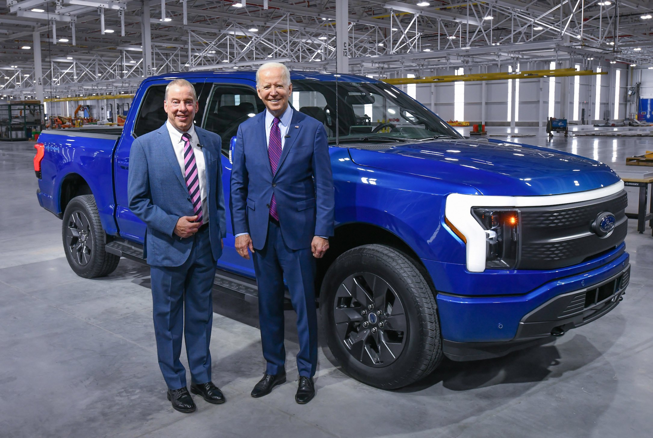 JoeBiden-BillFord-Rouge-May2021