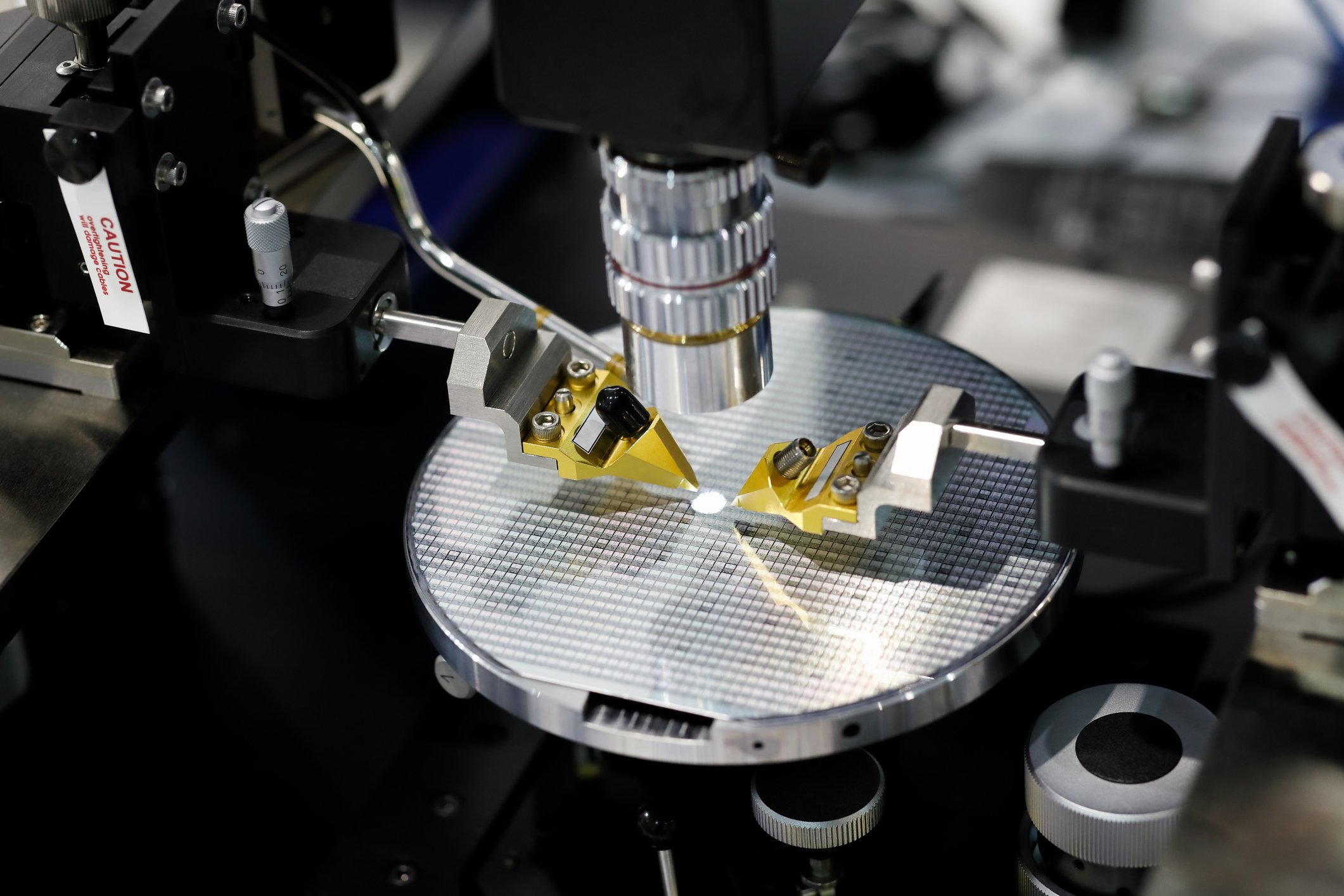Semiconductor equipment etches a circular wafer. 