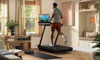 Peloton_Tread_Runner_Exercising