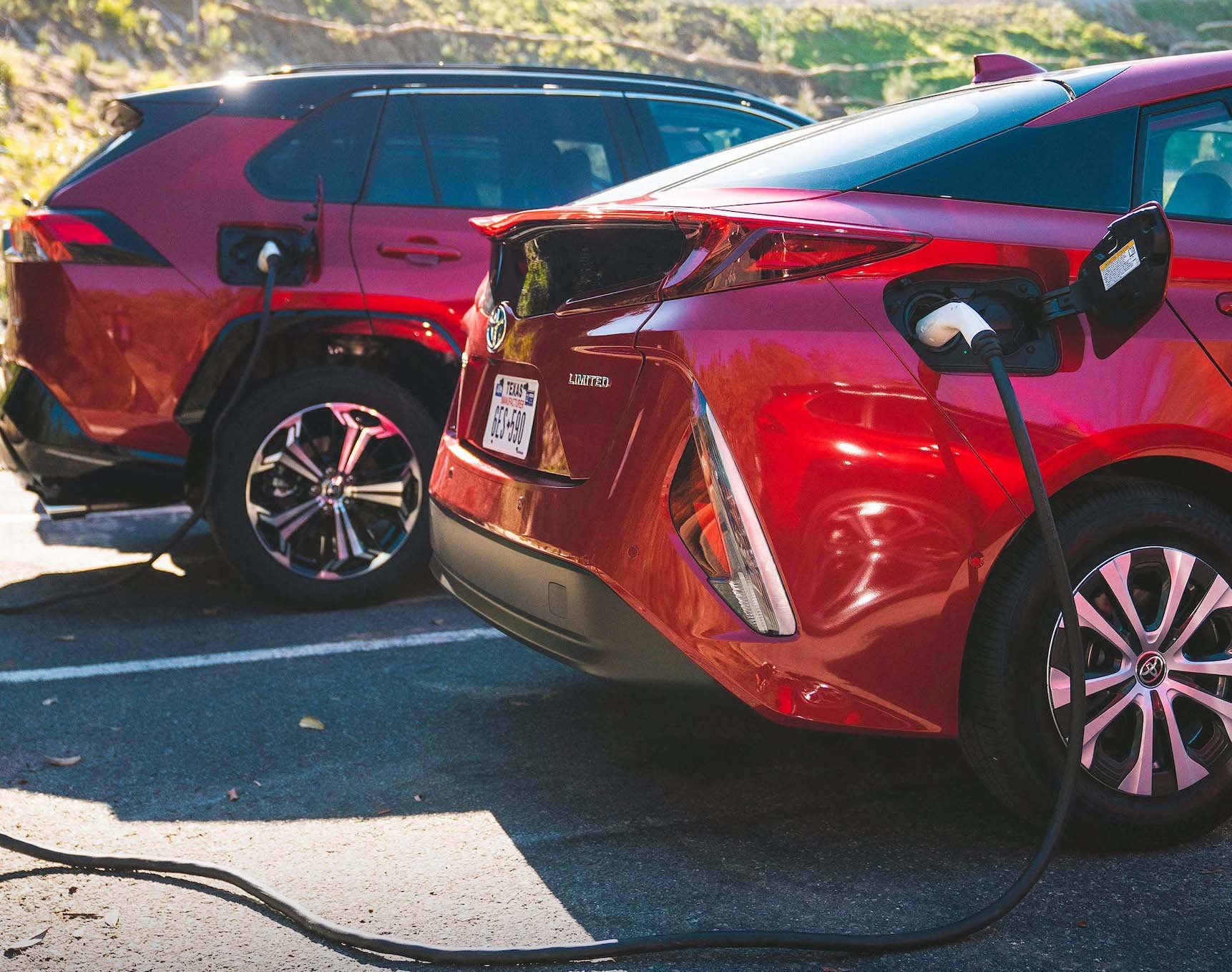 Toyota-PHEVs-1