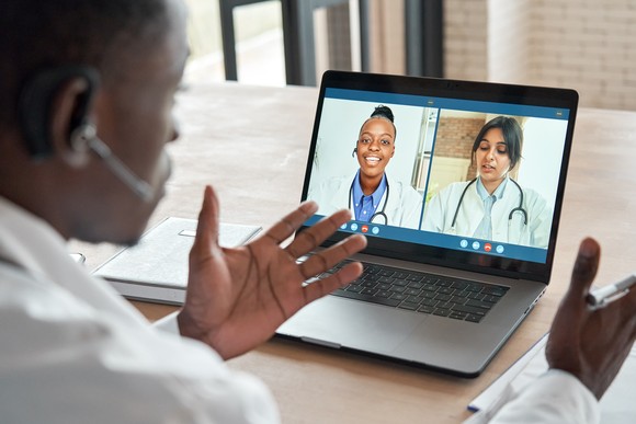 Doctors having a virtual meeting.
