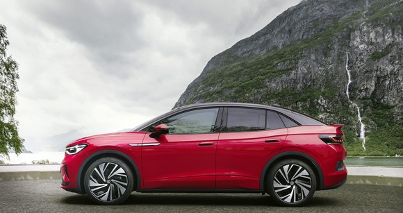 Volkswagen ID.5 GTX electric vehicle in red.