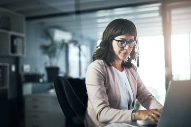 A person at a laptop_GettyImages-1311456725