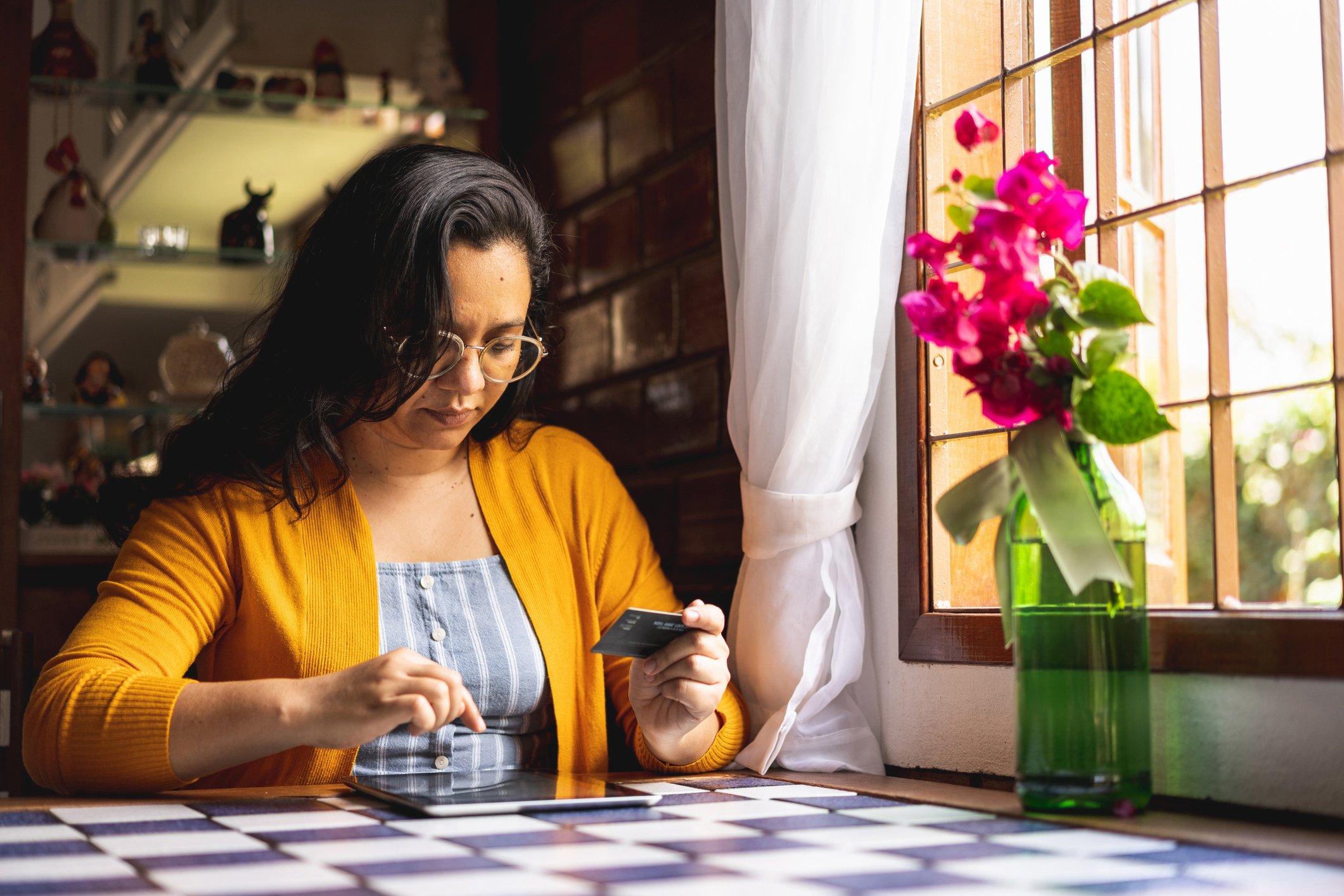 online-purchase-woman