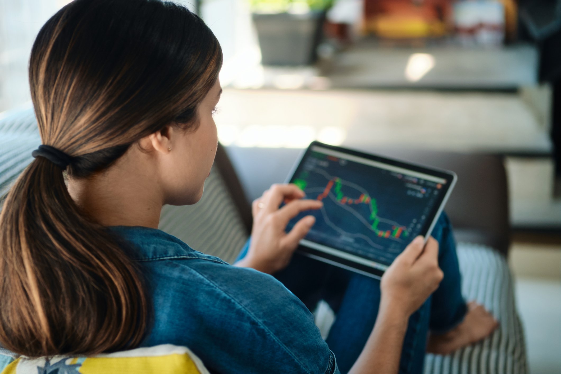 GettyImages-nasdaq-buy-sell