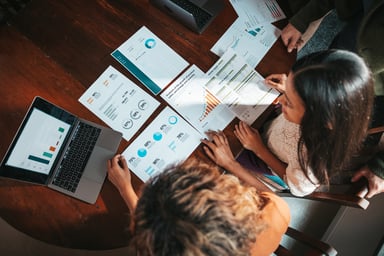 GettyImages-investorscharttableoverhead