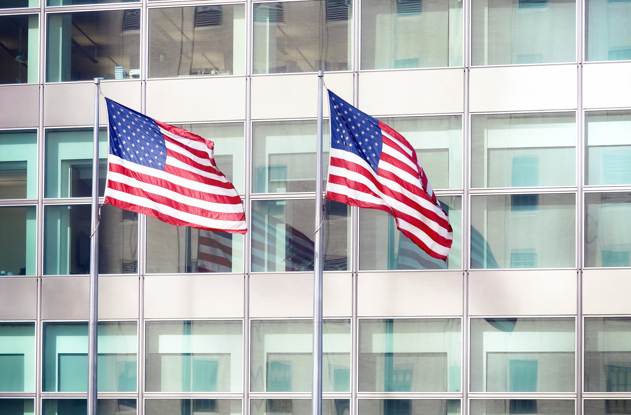 government-building-flags