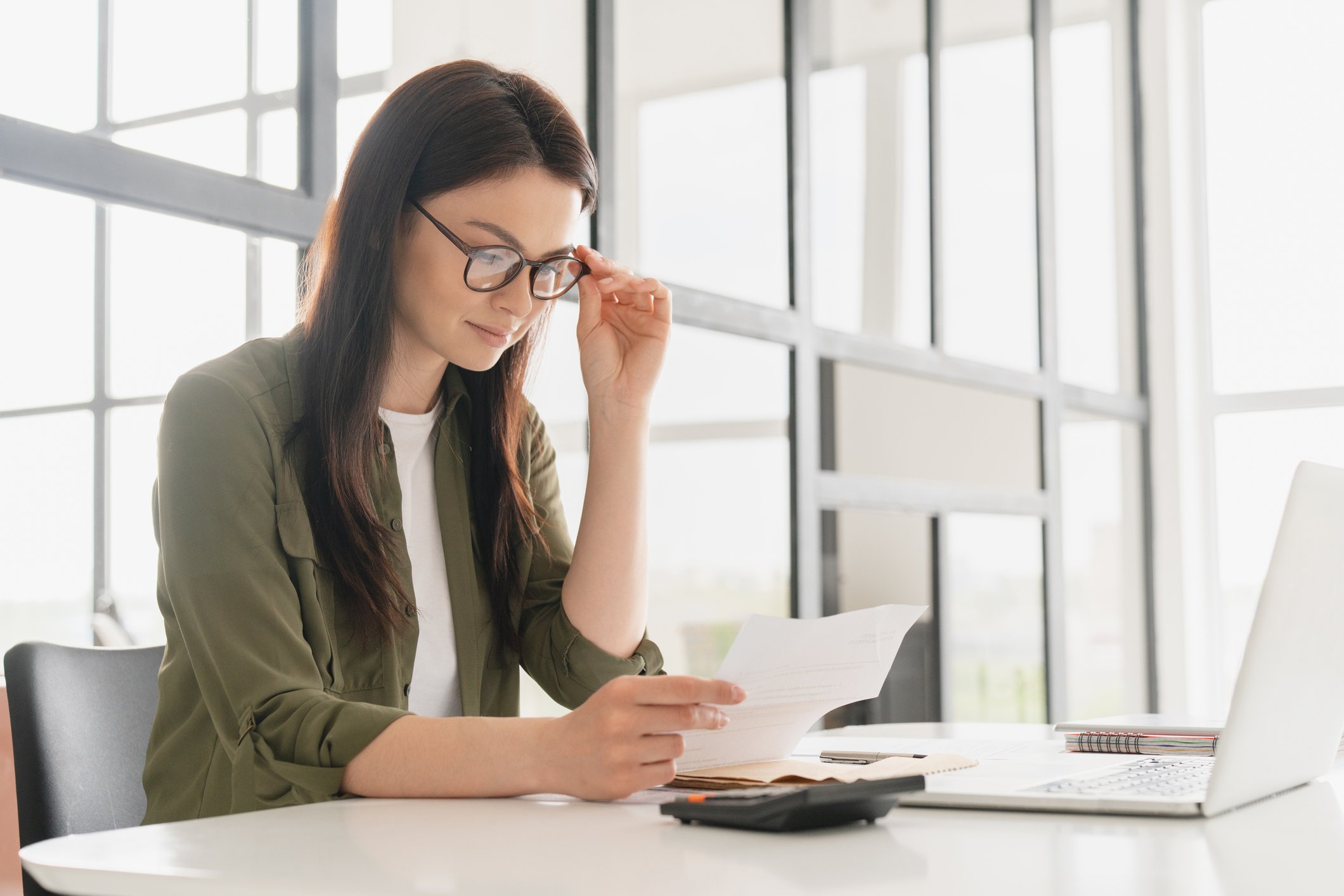 GettyImages-studying financials
