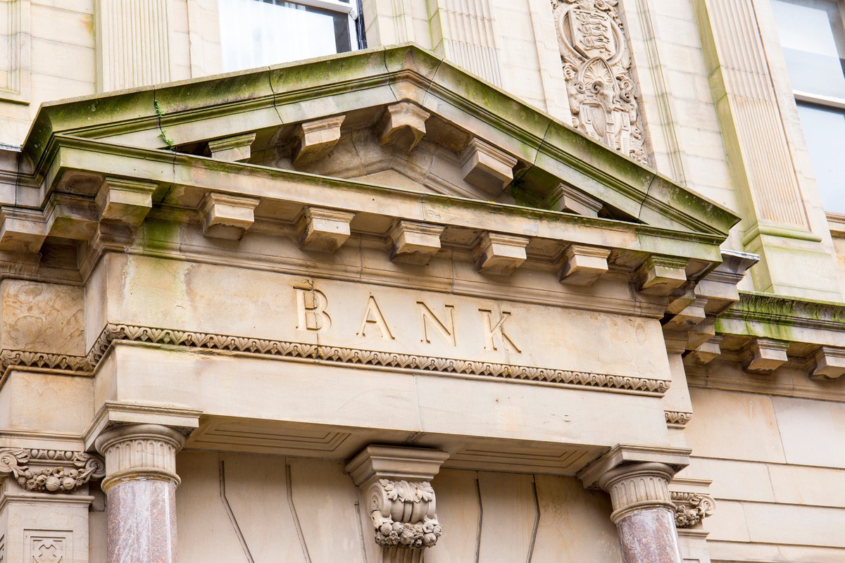 Bank getty
