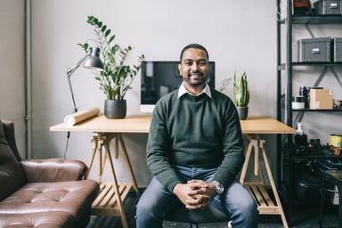 Crypto investor in front of computer