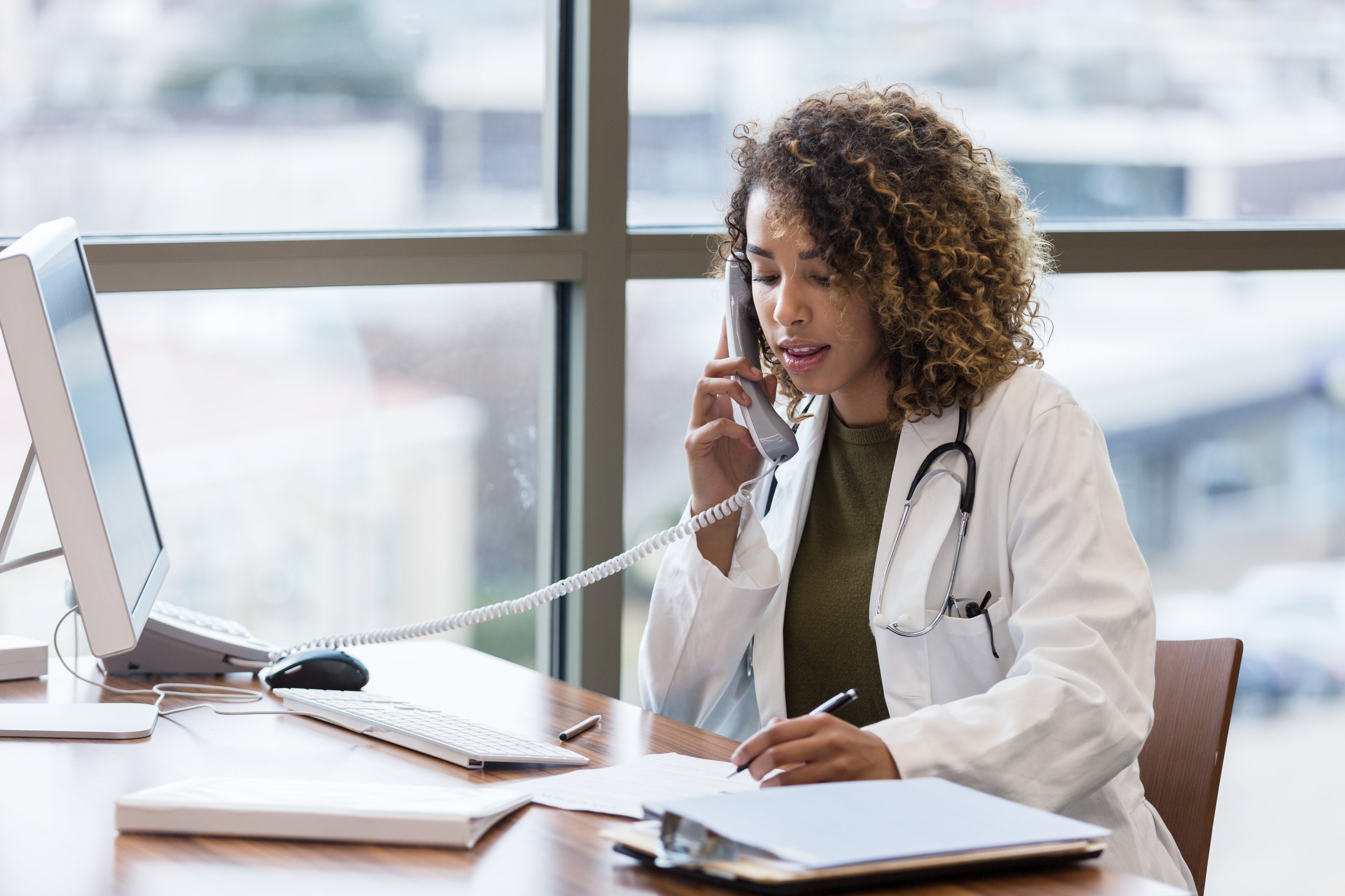 health worker healthcare phone doctor 