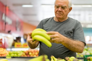 Older man supermarket GettyImages-1141662182