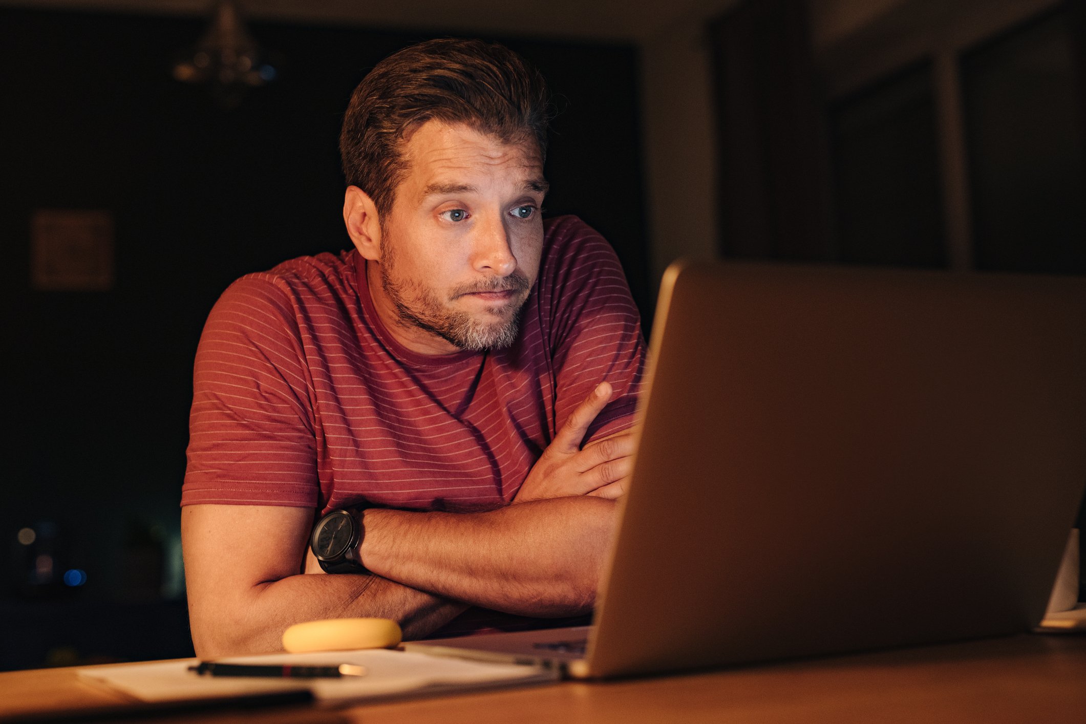 Man30s laptop_GettyImages-1363227324