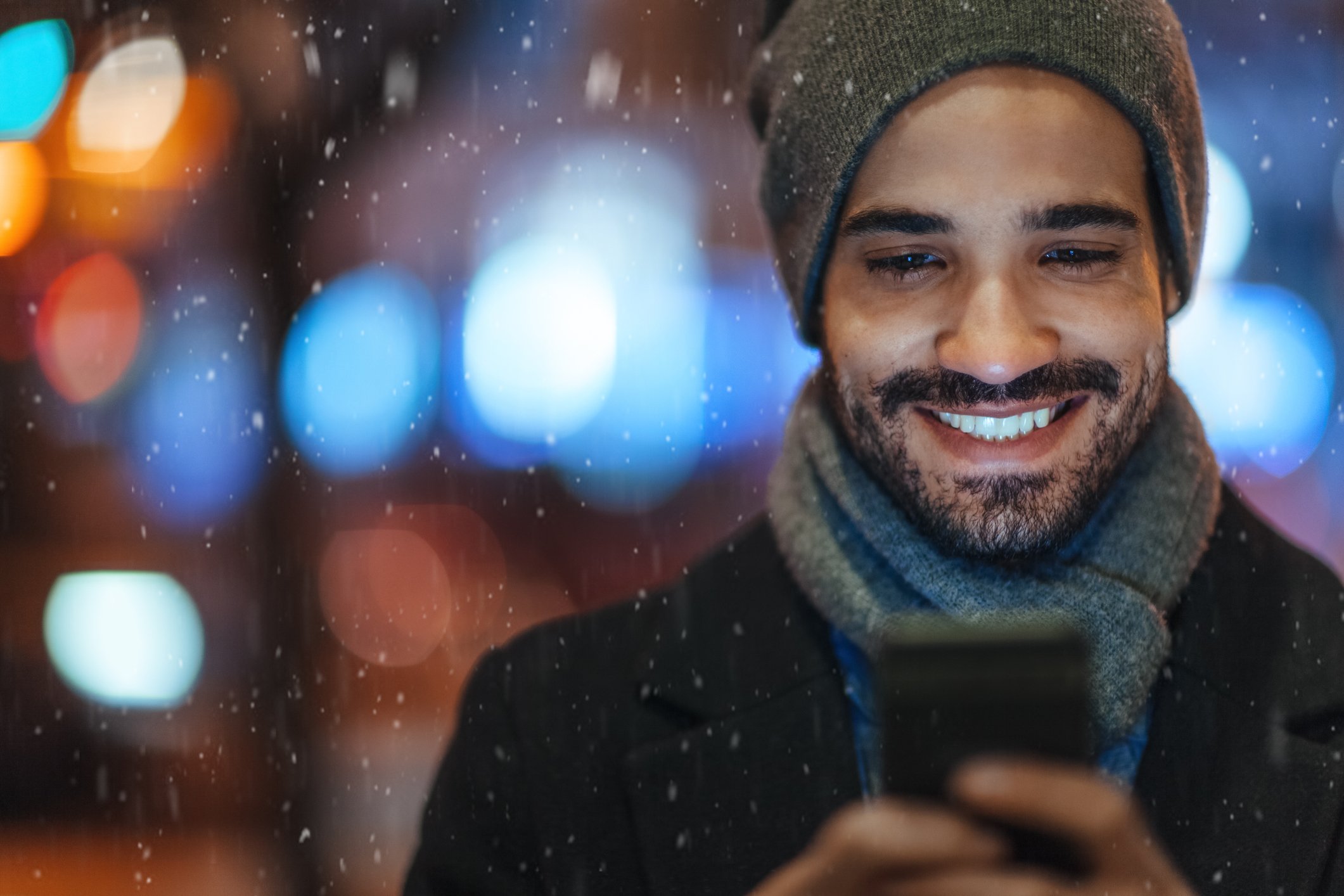 Dating app - GettyImages-1018047644
