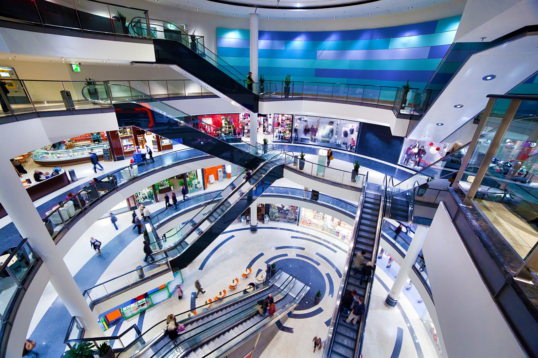 Shopping mall GettyImages-177769689