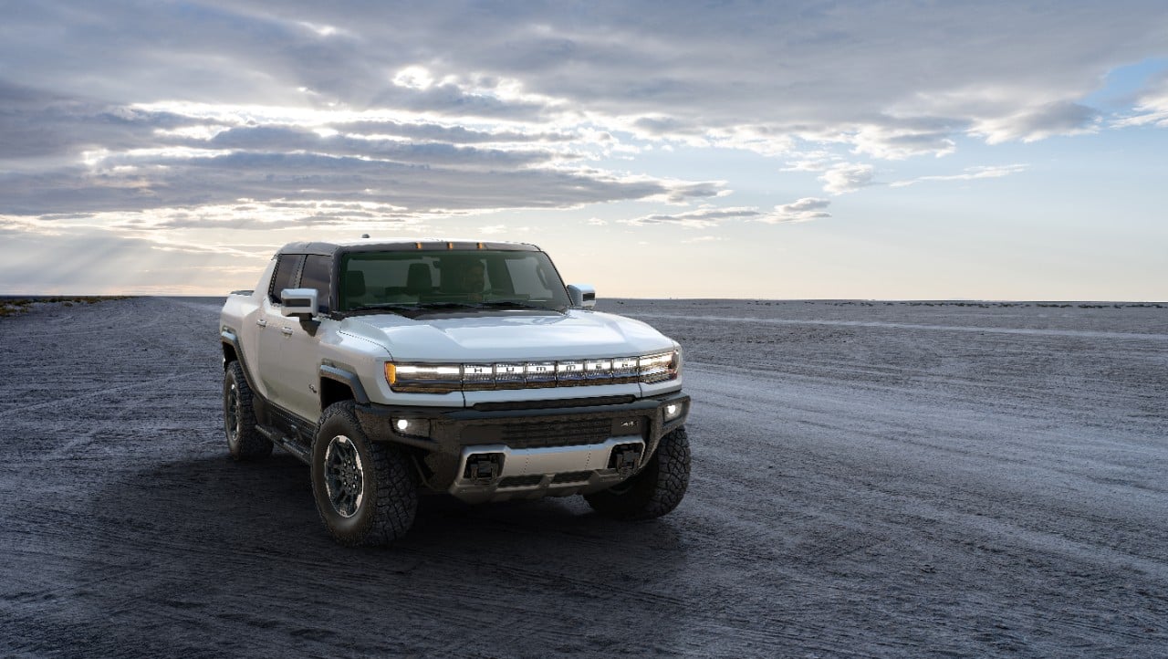 2022-GMC-HUMMER-EV-030-1a